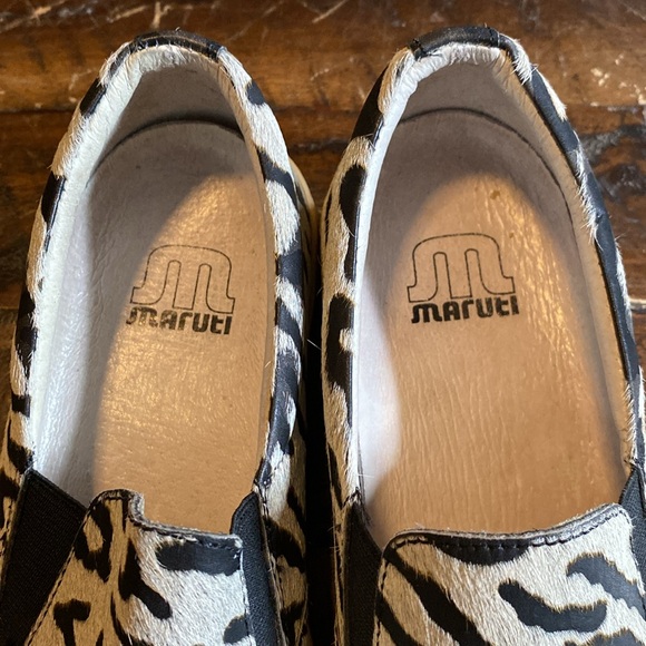 Maruti Calf Hair Berry Hairon Sneakers - Picture 8 of 10